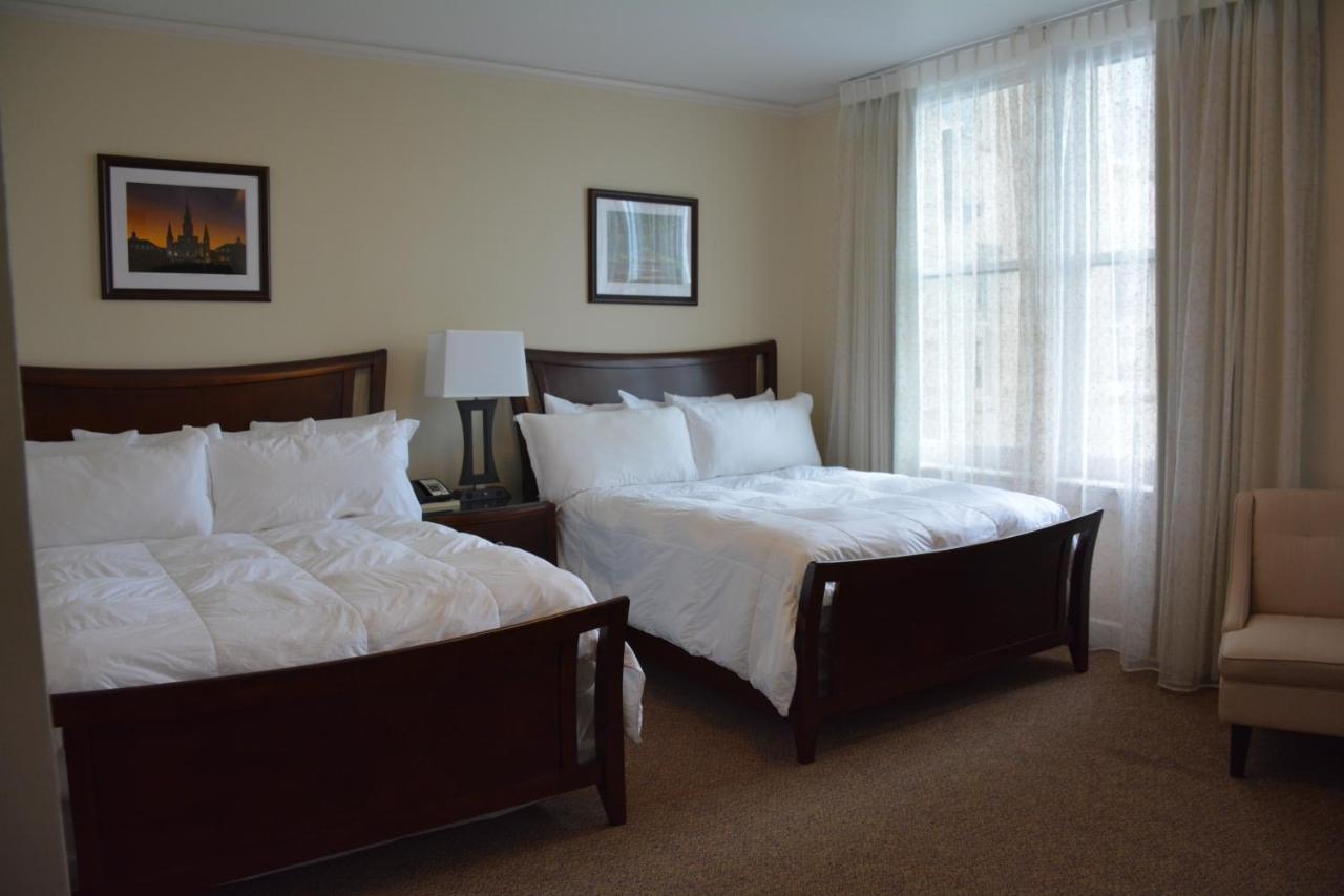 Queen Room with Two Queen Beds at Hotel Bentley
