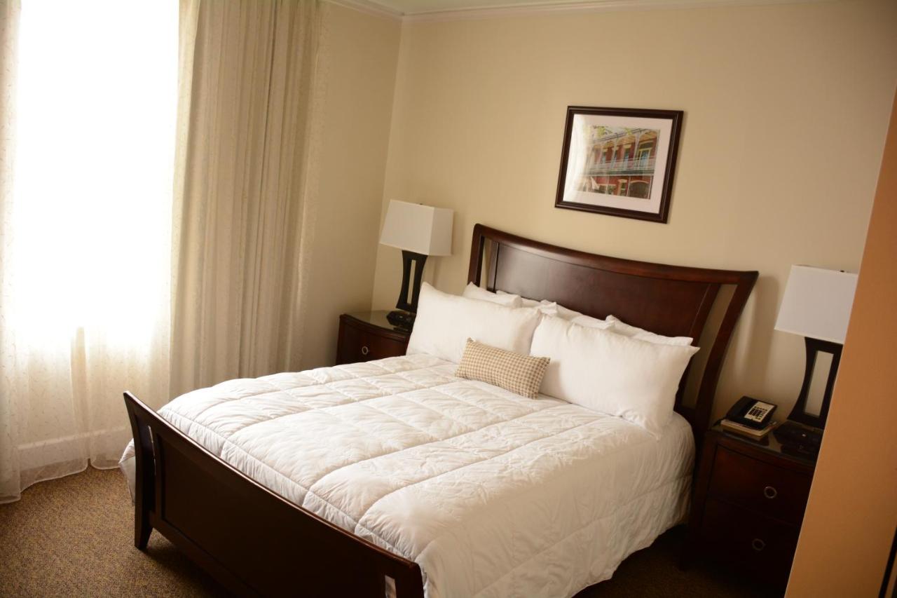 Queen Room - Disability Access at Hotel Bentley