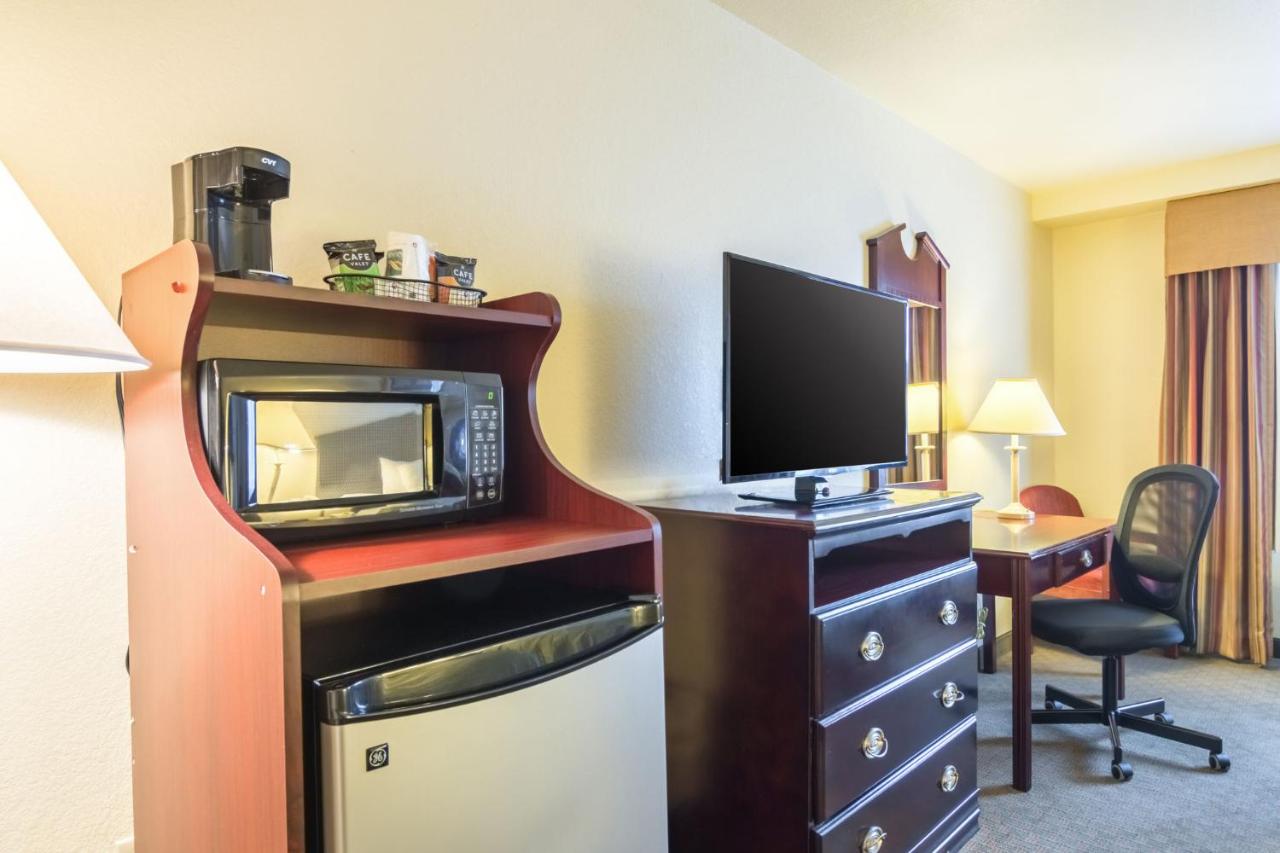 Queen Room with Two Queen Beds - Non-Smoking at Quality Inn & Suites
