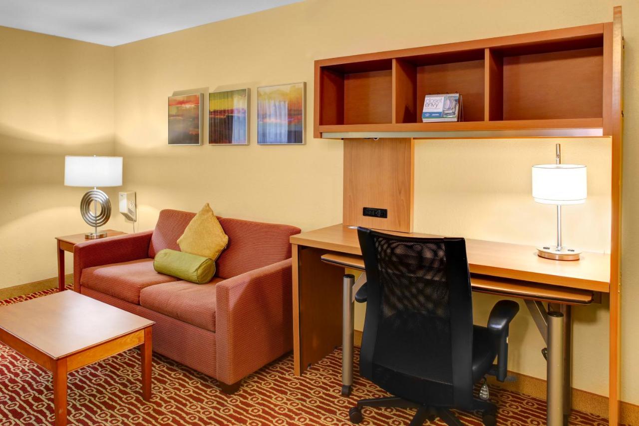 Queen Studio Suite - Non-Smoking at Hawthorn Extended Stay by Wyndham Cincinnati NE/Mason