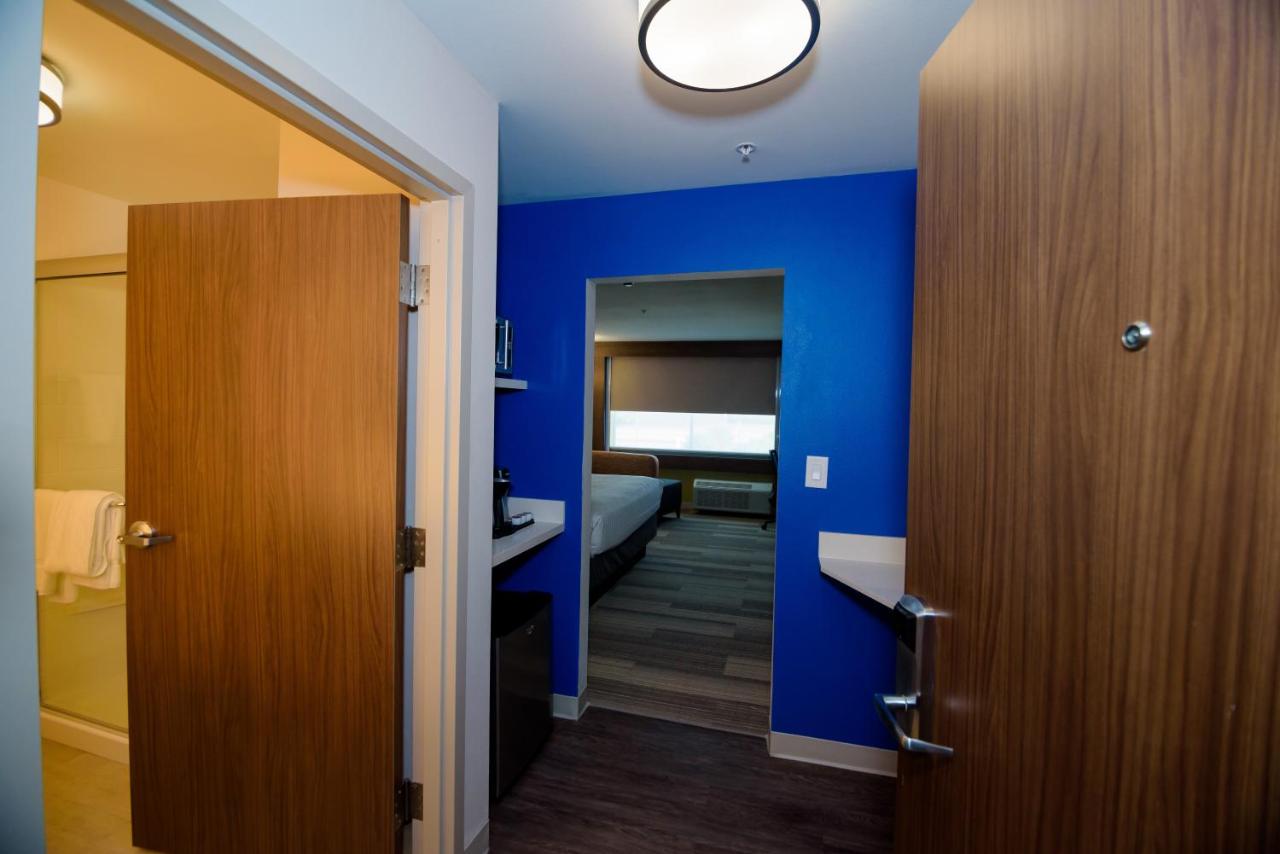 | Holiday Inn Express & Suites McKinney - Frisco East