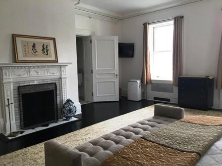 Deluxe King Suite at Eastover Estate & Eco-Village