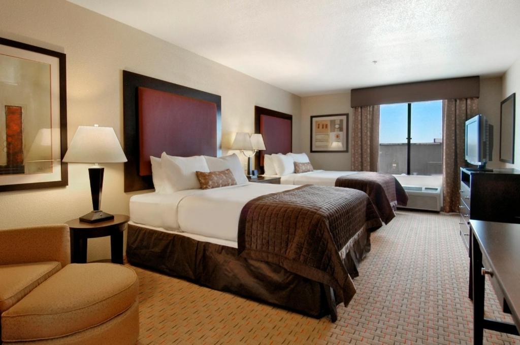 Queen Room with Two Queen Beds - Non-Smoking at Wingate by Wyndham Yuma
