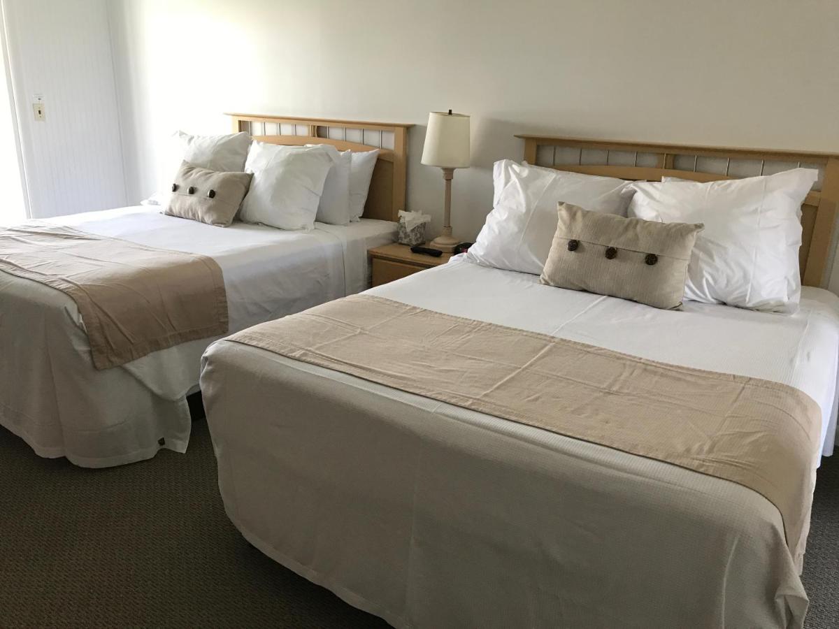 | Three Seasons Resort