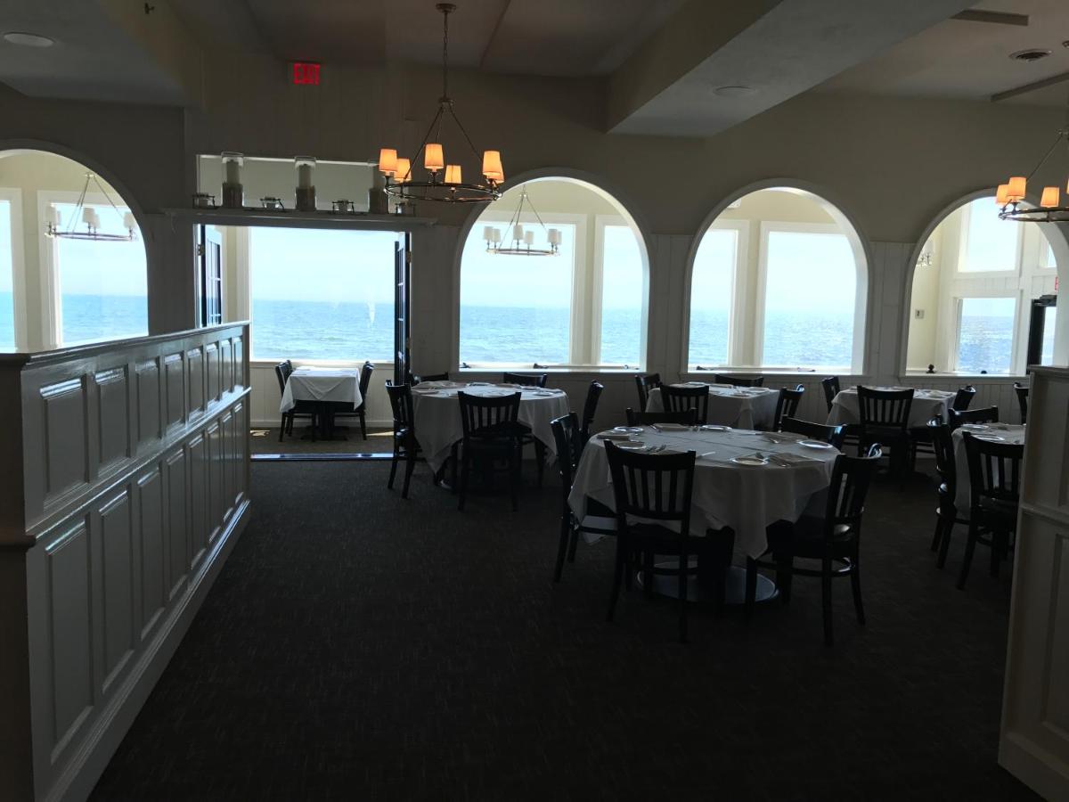 | Three Seasons Resort