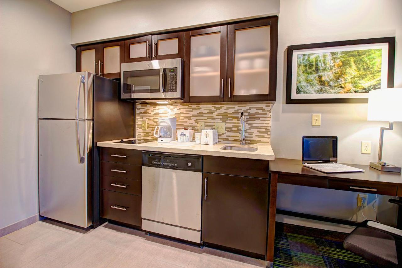 Studio Suite Two Queen beds Non Smoking at Days Inn & Suites by Wyndham Port Arthur