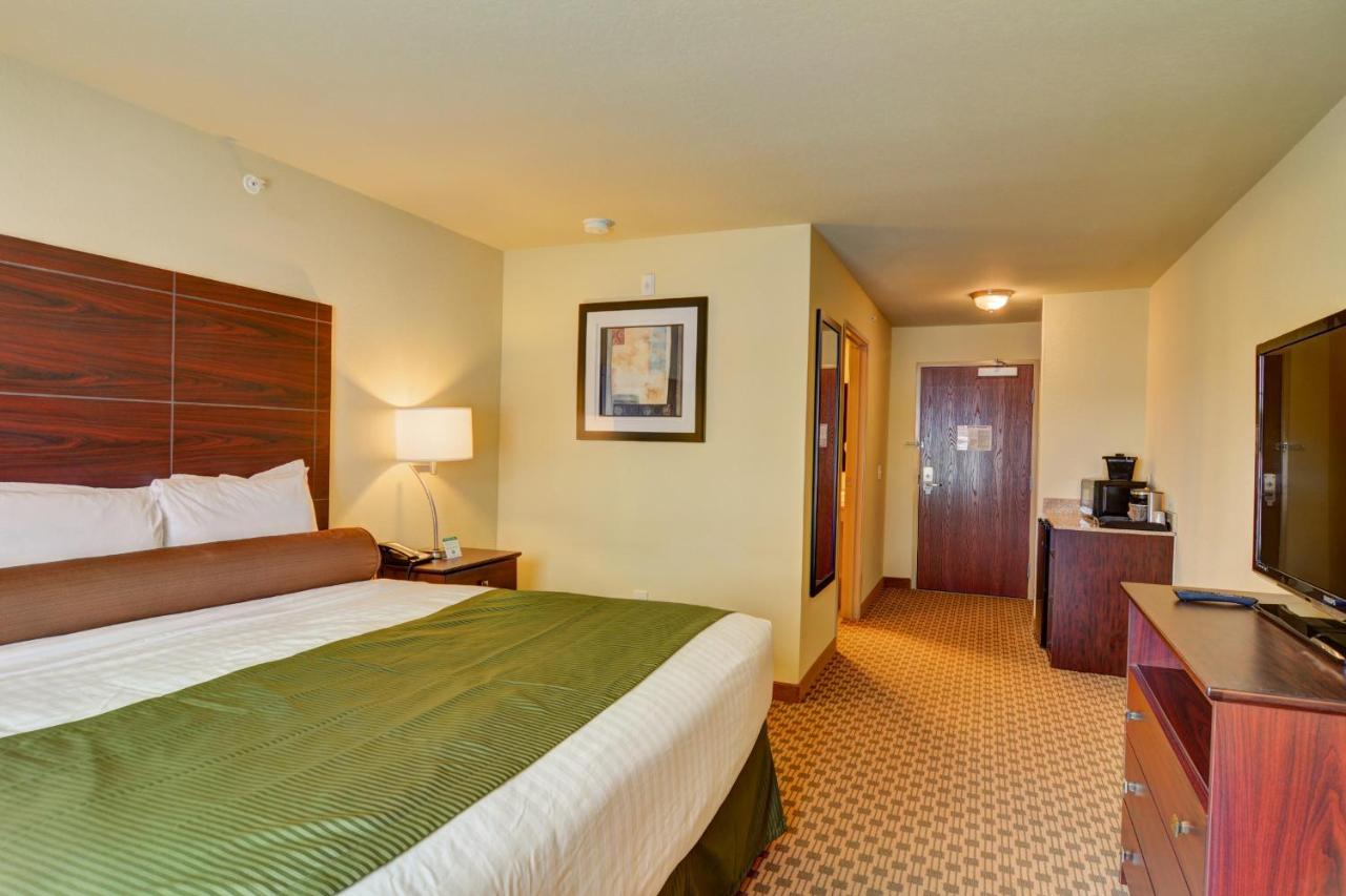 King Room - Disability Access at Cobblestone Hotel & Suites - Punxsutawney